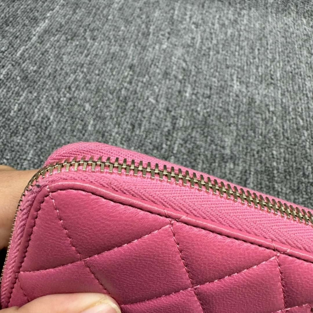 100% Authentic CHANEL Pink Leather Wallet - Picture 7 of 14